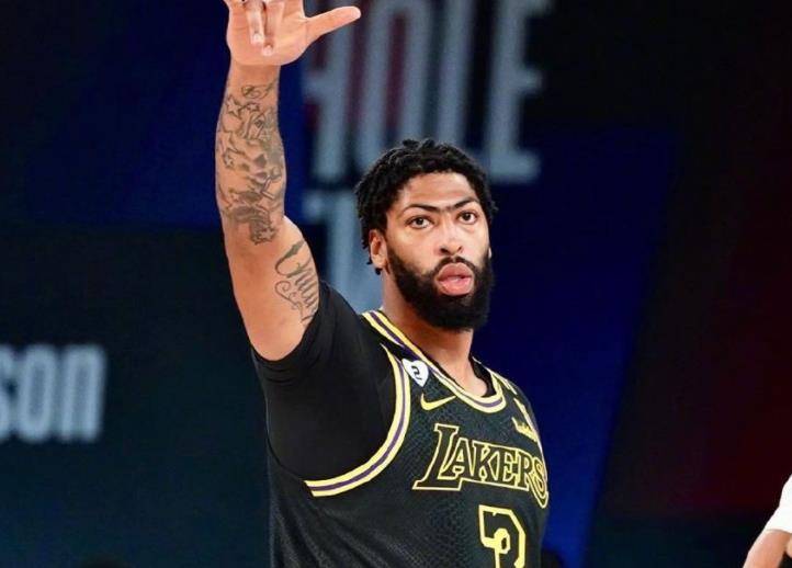 徽州雄鹿队爆冷关东雄鹿队,摩托车赛半决赛上演耐力碾压对手!防线高度稳定 徽州雄鹿队爆冷关东雄鹿队,摩托车赛半决赛上演耐力碾压对手!防线高度稳定